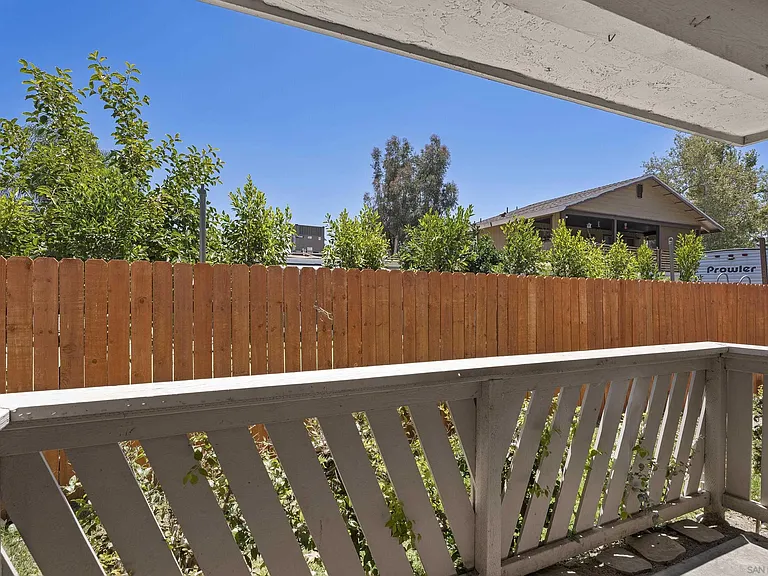 512 Sandalwood Pl #7 — Photo 22