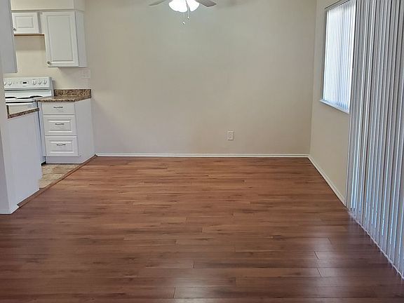 3rd image of 17320 Burbank Blvd #46
