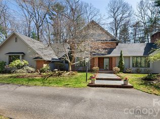 12 Stuyvesant Cres, Asheville, NC 28803