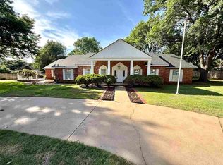 1601 Pioneer Rd, Ponca City, OK 74604