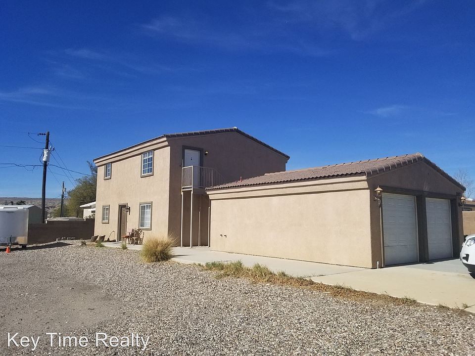 2nd image of 2117 Clearwater Dr APT B