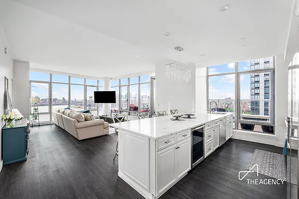 Rented by The Agency | media 18