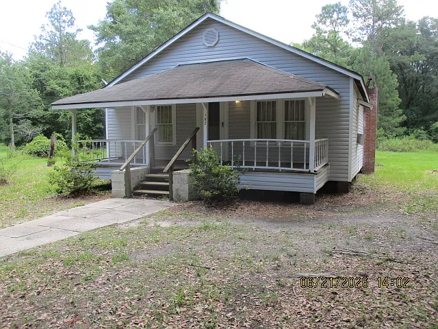162 Red Bud Dr