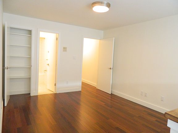 5th image of 4 E 32nd St