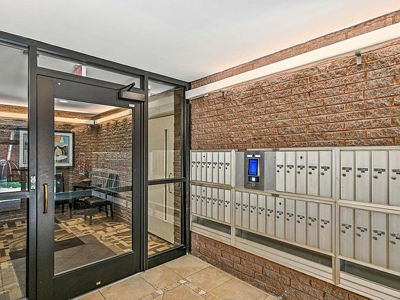 3rd image of 2025 E Greenwich AVENUE #110