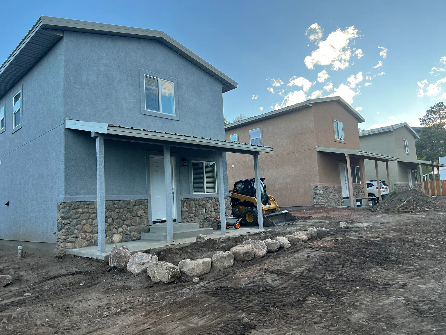 2 bed, 1.5 bath, 960 sqft, $1,400 — Photo 2