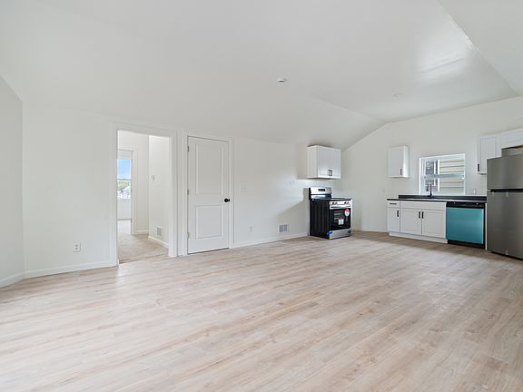 3rd image of 3114 Vega Ave Unit 2