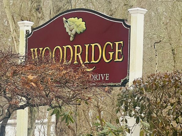 11 King Arthur Dr Unit 1-E