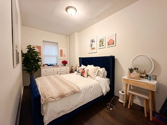 5th image of 31 E 20th St APT 3