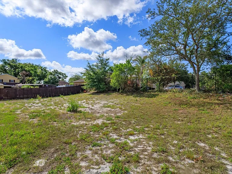 131 Langston Dr — Photo 15