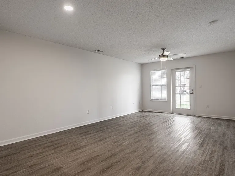 8940 Latitudes Dr — Photo 7