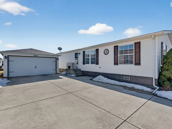 10851 W La Costa Ln, Frankfort, IL 60423