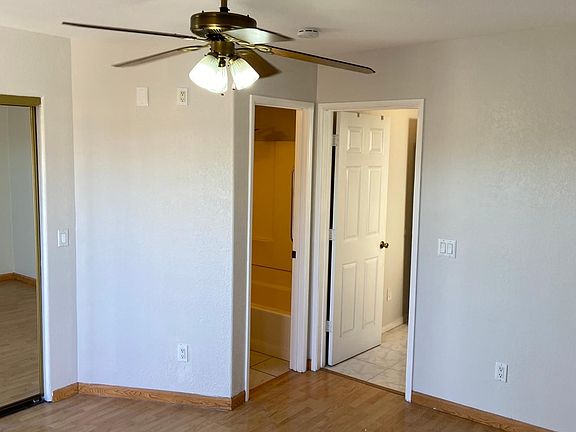 5th image of 745 Reef Dr #B