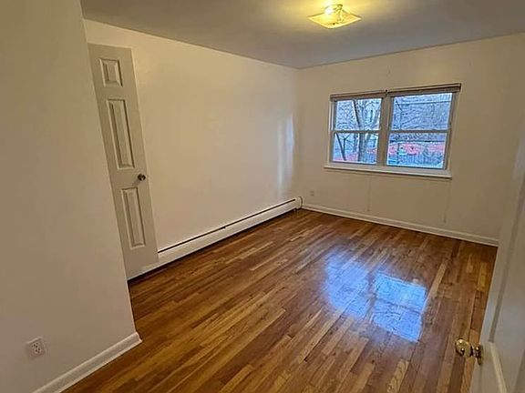 4th image of 117-08 Curzon Rd