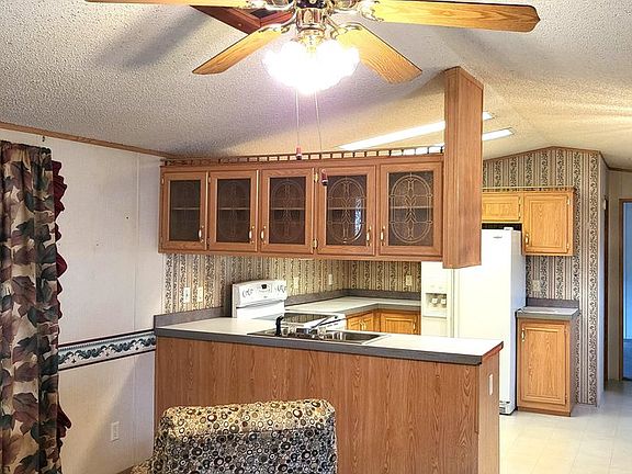 3rd image of 2200 37th St #58