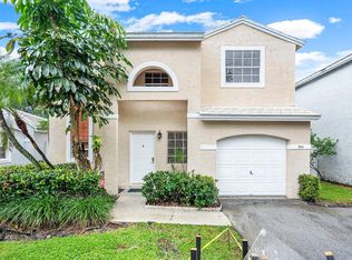 9816 NW 2nd Ct, Plantation, FL 33324
