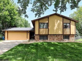 10954 Maple Valley Dr, Osseo, MN 55369