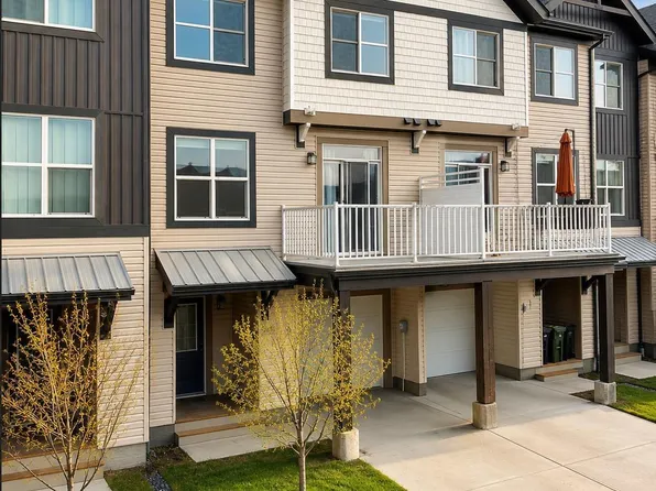 20104 19th Ave NW, Edmonton, AB T6M 0X9