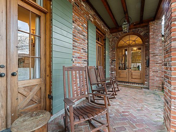 3rd image of 7665 Richards Dr