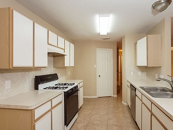 5th image of 9218 Kingsrose Ln