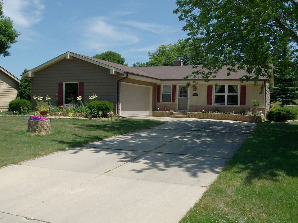 1st image of W164N10536 Timberline Ct