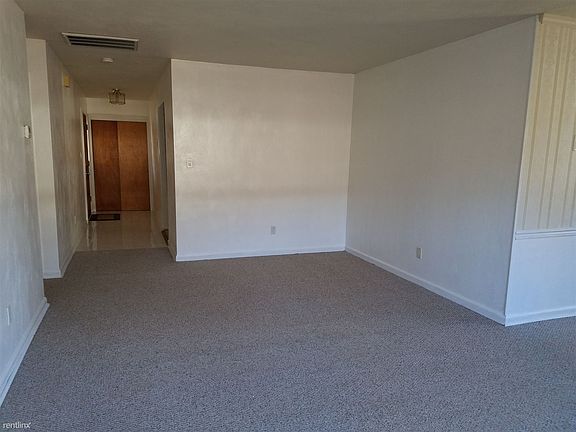 LivingRoomFoyer