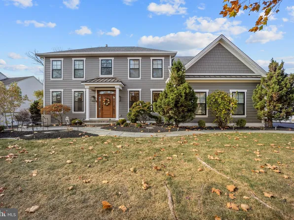 305 Creek Crossing Ln, Chester Springs, PA 19425