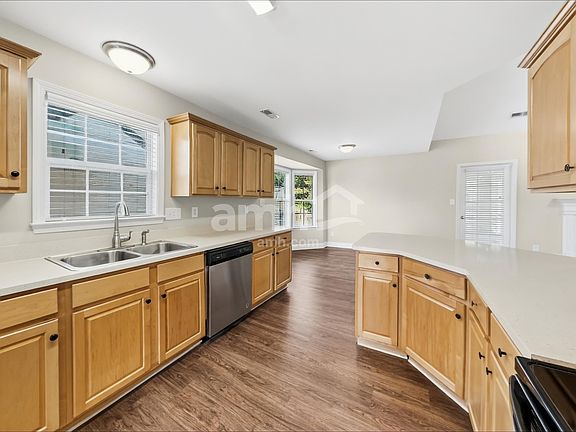 3rd image of 837 Treva Anne Dr SW