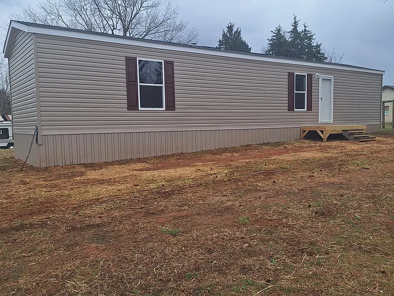 104 Perry Park Ln — Photo 1