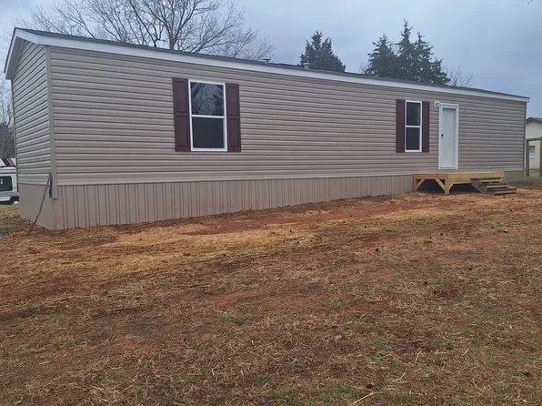 104 Perry Park Ln, Cleveland, NC 27013