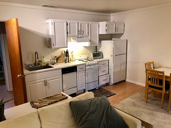 3rd image of 1334 Orkney Dr #2