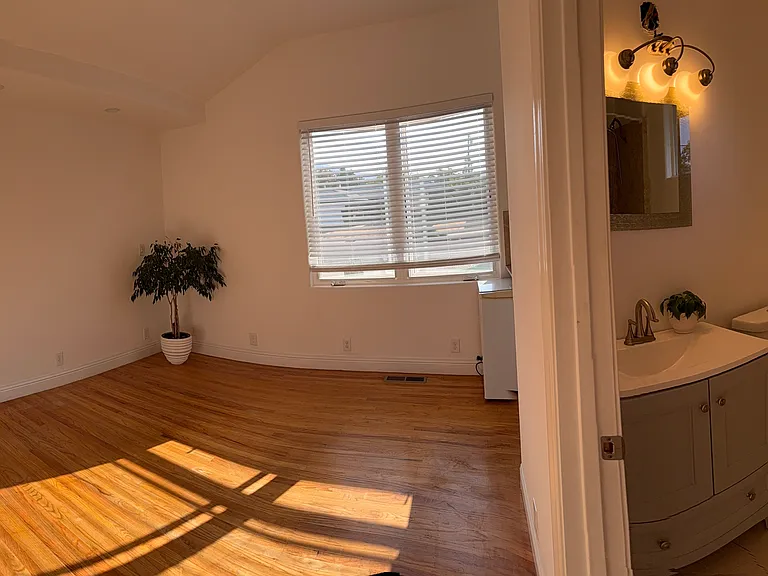 5370 Joseph Ln — Photo 9