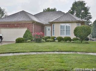 10004 Moon Beam Ct, Louisville, KY 40272