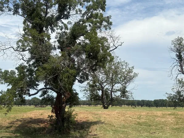 1067 River Ranch Ln, Weatherford, TX 76087