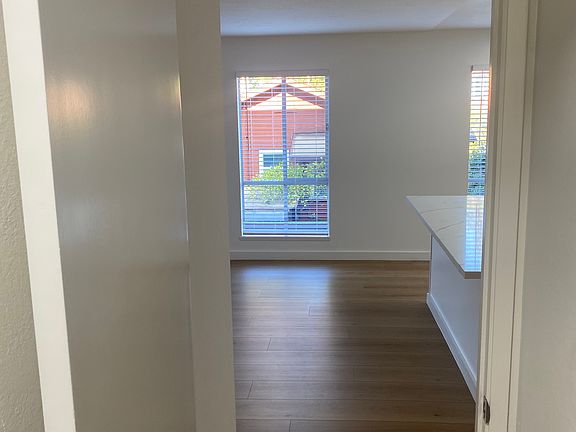4th image of 525 Homer Ave APT 4