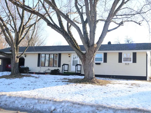 215 Prospect CIRCLE, Shawano, WI 54166