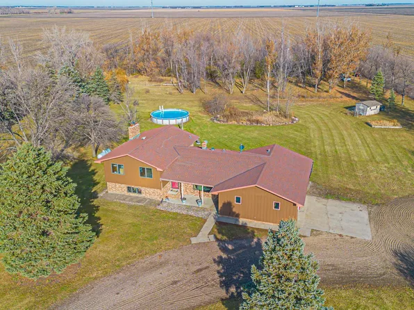 4260 150th Ave S, Moorhead, MN 56560