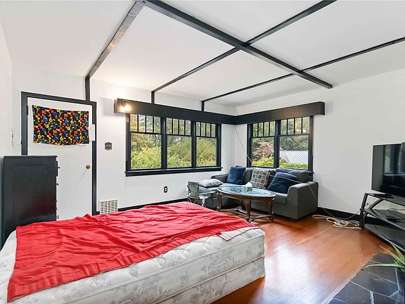 4th image of 5447 Fowler Rd