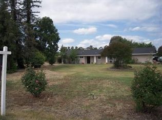 6609 N McCall Ave, Clovis, CA 93619