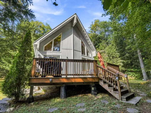 1289 Big Hawk Lake Rd, Algonquin Highlands, ON K0M 1S0