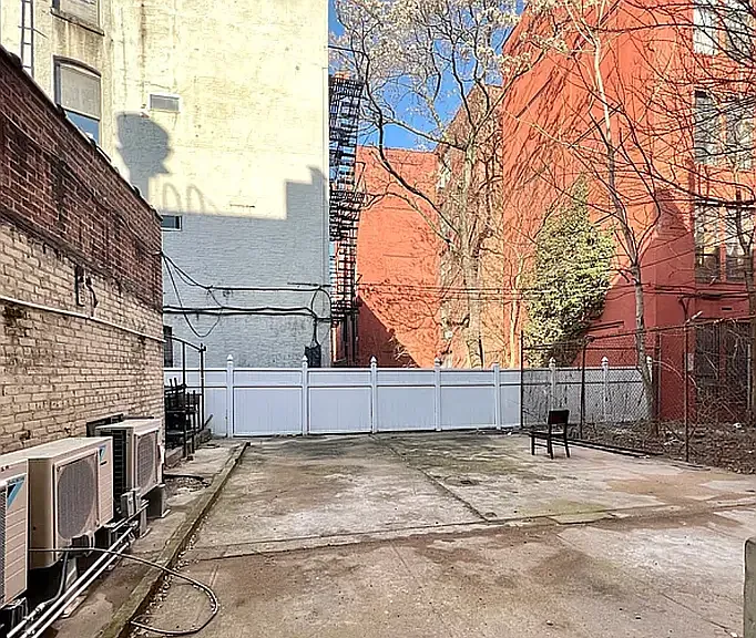435 Dekalb Ave #1R — Photo 2