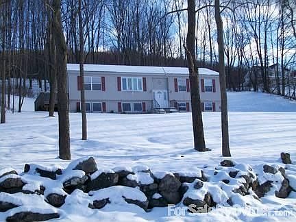 4 Season Beauty : Skiing, Snowboarding & Tubing close by