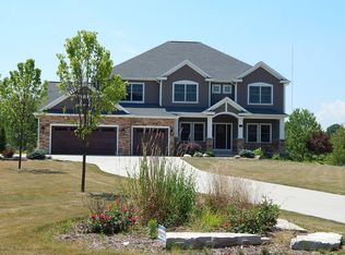 55 Victorian Hills Dr, Okemos, MI 48864