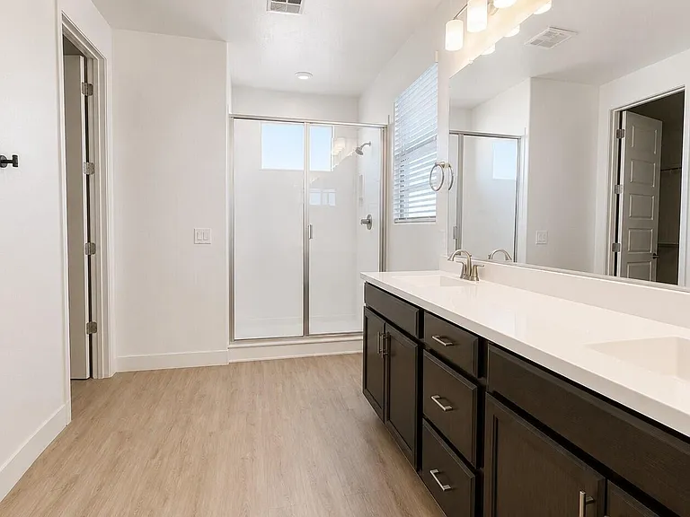10101 E Texas Ave — Photo 9