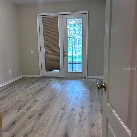 1531 McCrea Dr — Photo 15