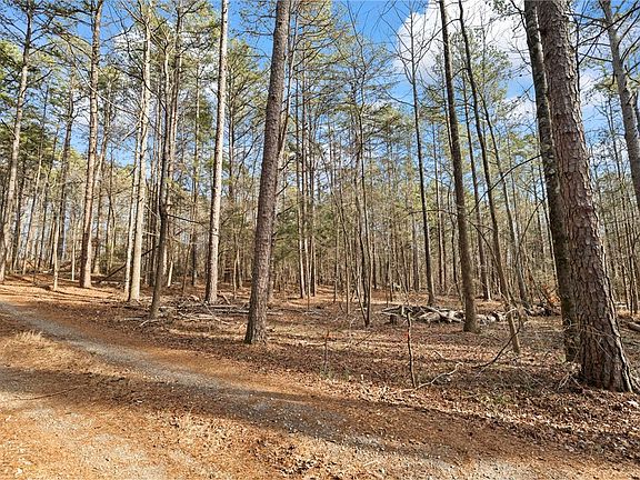 3rd image of 1747 Dalrymple Rd