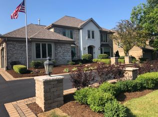 467 81st St, Burr Ridge, IL 60527