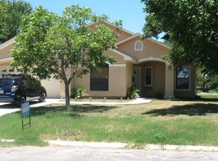 510 Minter St, Uvalde, TX 78801