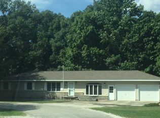 410 N Clark St, Greenup, IL 62428
