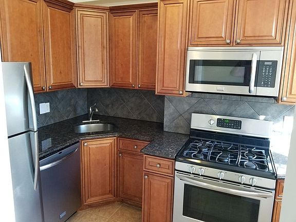2nd image of 248 19th St APT 1